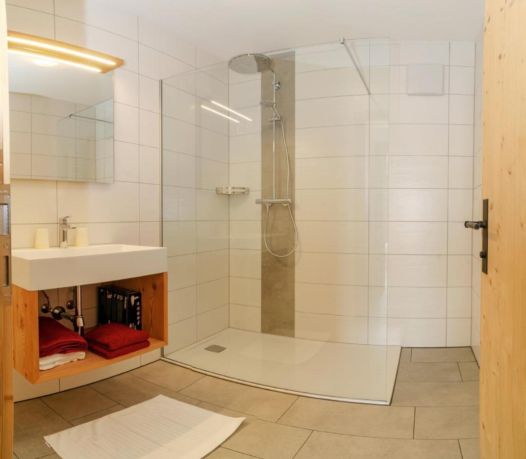 Апартаменти Weberstube Weberhaus Zollhaus Zollstoeckl Обертілліях Екстер'єр фото